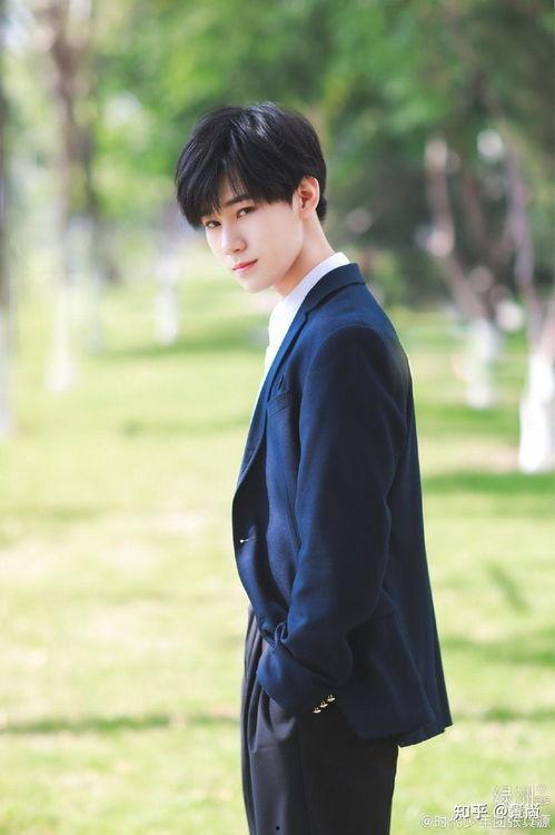 张真源私生爆料视频大全,揭秘明星私生活背后的真相